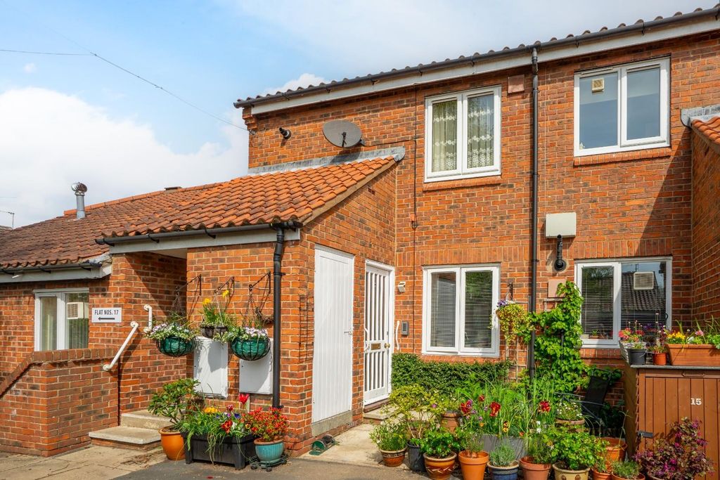 Property photo 1 of 13 15mc-15.Jpg