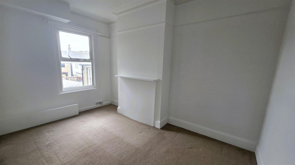 Property photo 3 of 10 1000031541.Jpg