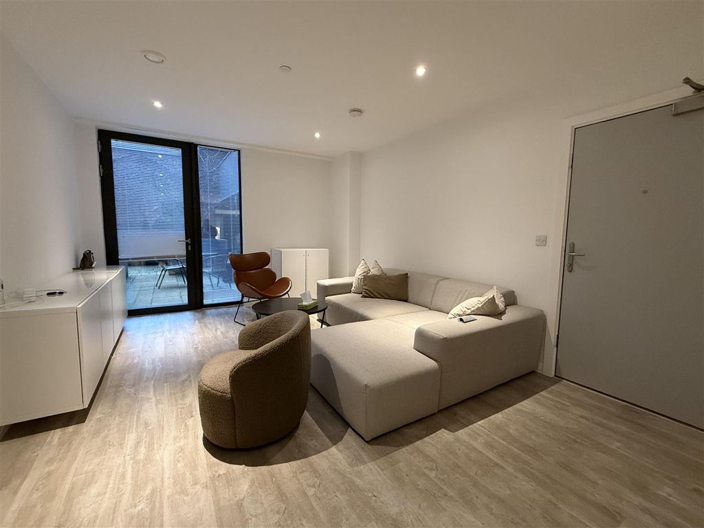 Property photo 2 of 30