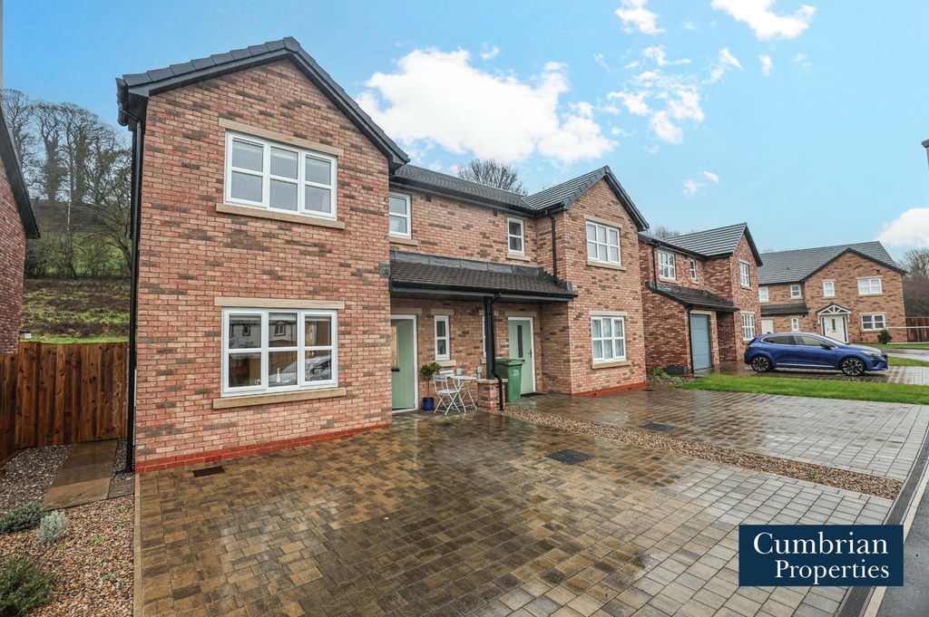 Property photo 1 of 24 External