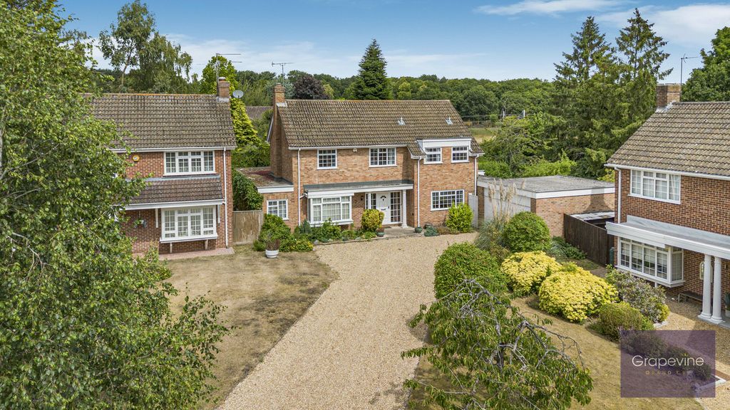 Property photo 2 of 32