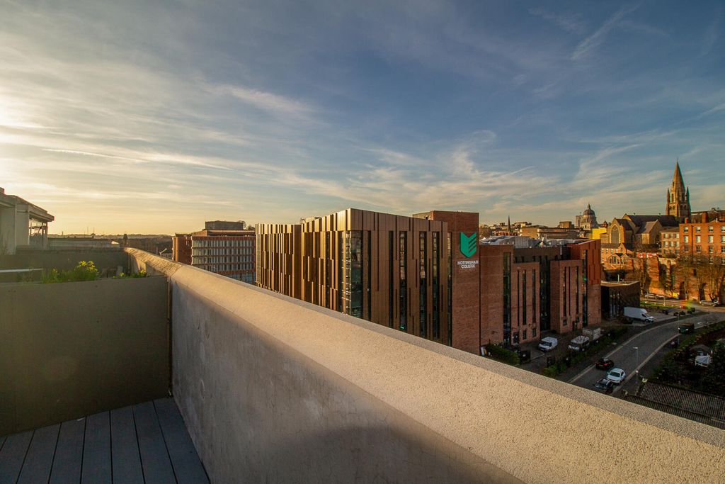 Property photo 1 of 19 Terrace / Patio