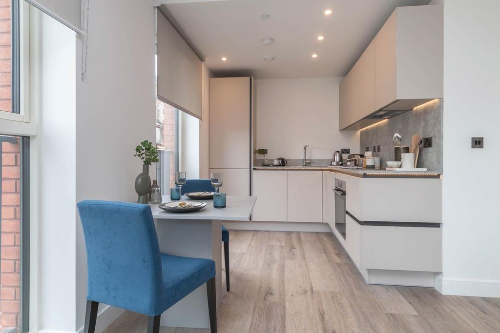 Property photo 3 of 21 Lounge/Dining Room