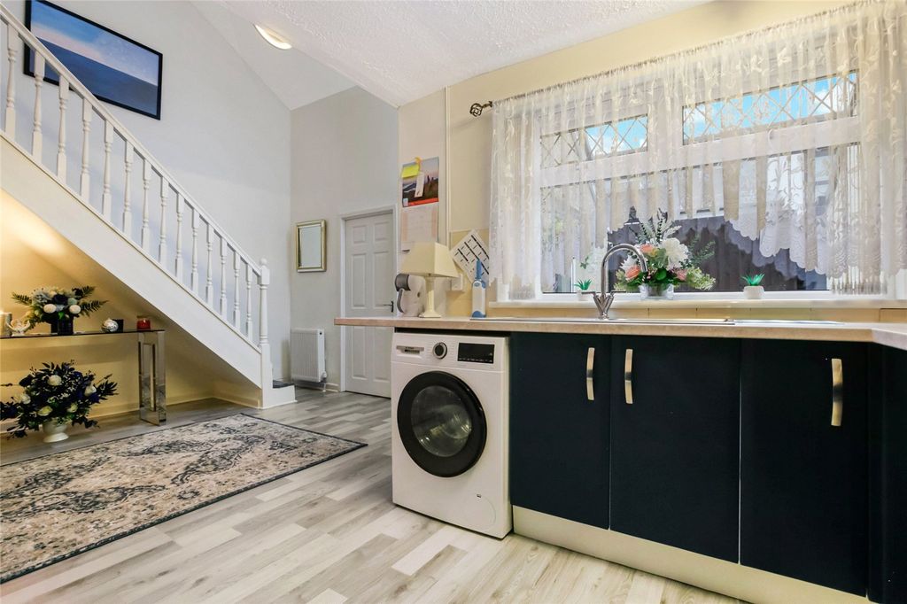 Property photo 2 of 21 Picture No. 19