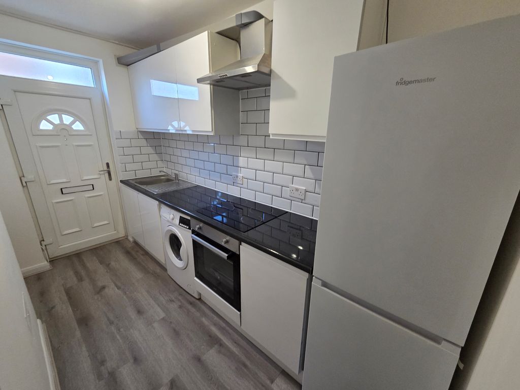 Property photo 2 of 8 Image