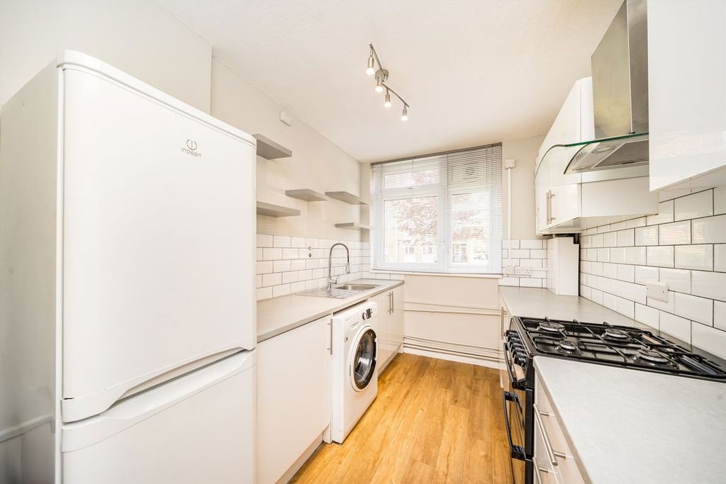 Property photo 2 of 4