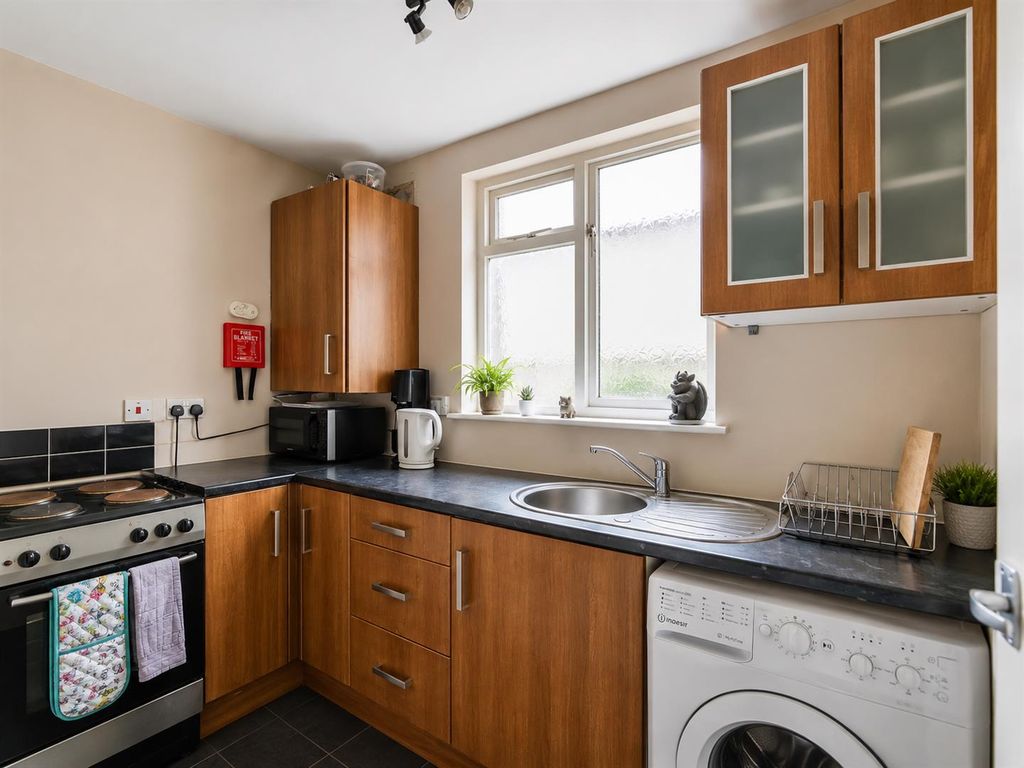 Property photo 3 of 9 E6A7Ddc3-8223-47C1-Be2C-37B9Dd0898Fc.Png