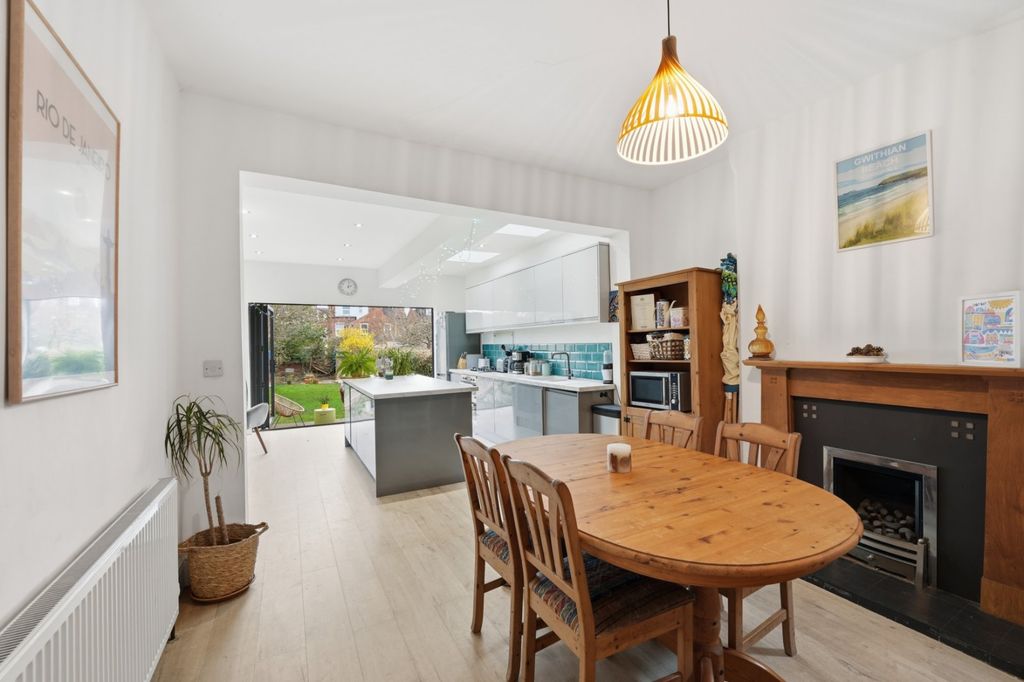 Property photo 3 of 18 Picture No. 11