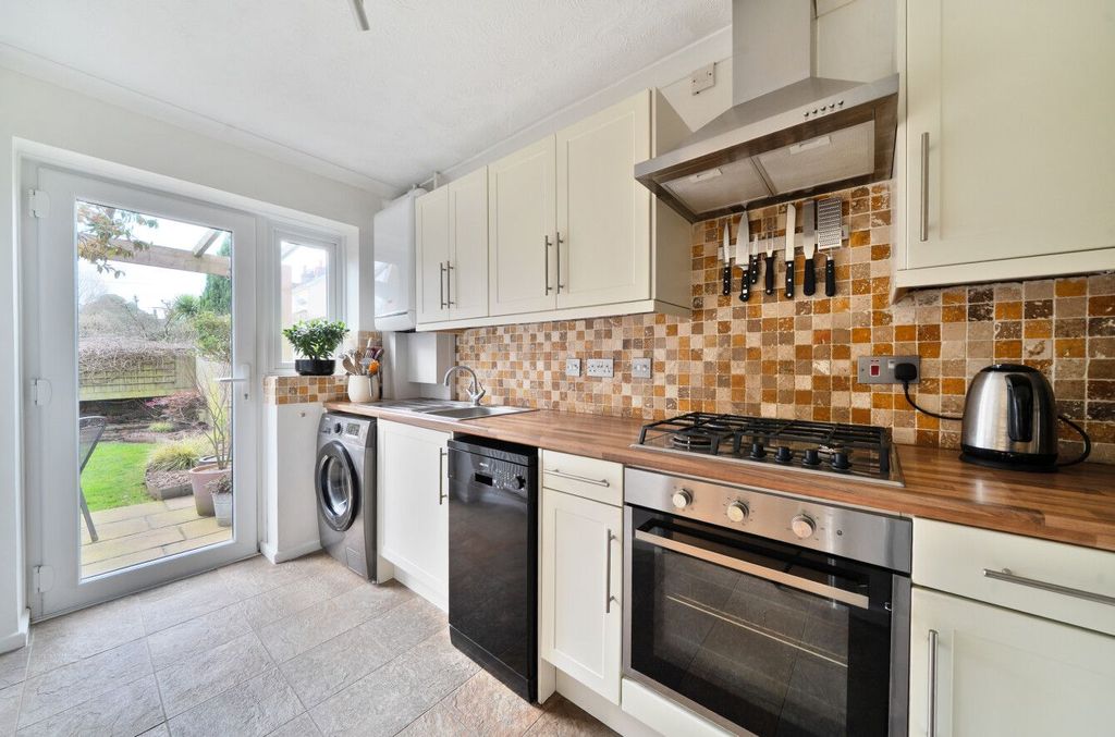 Property photo 3 of 17