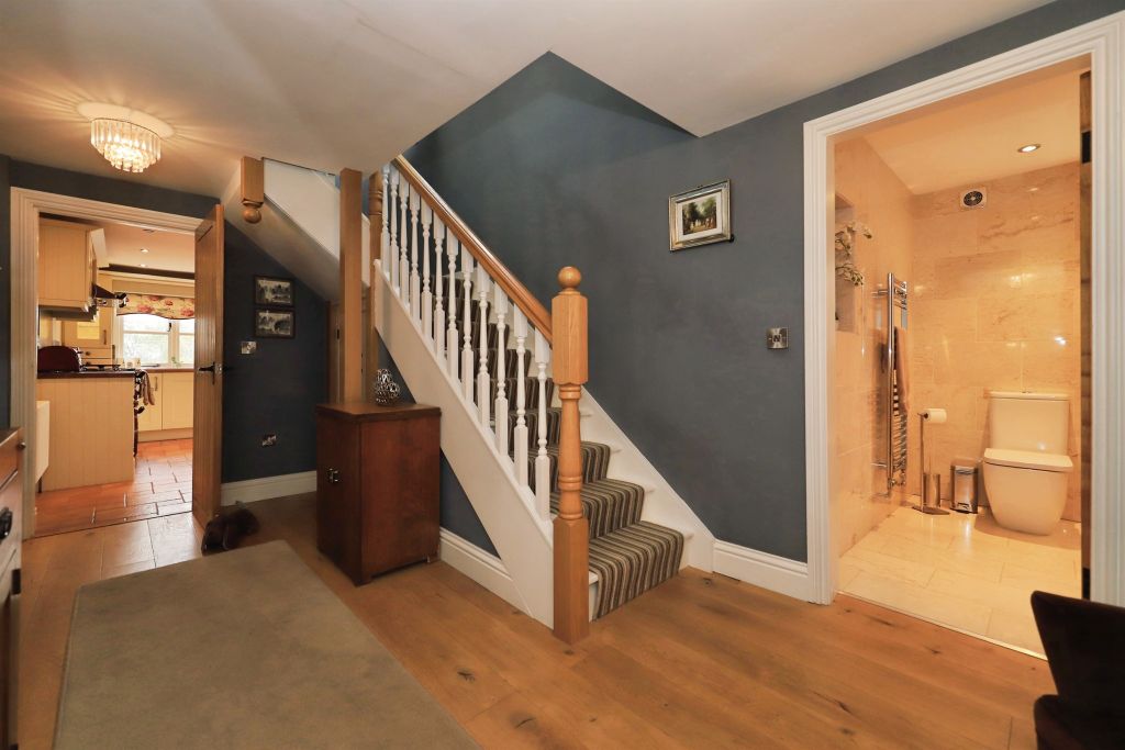 Property photo 2 of 34