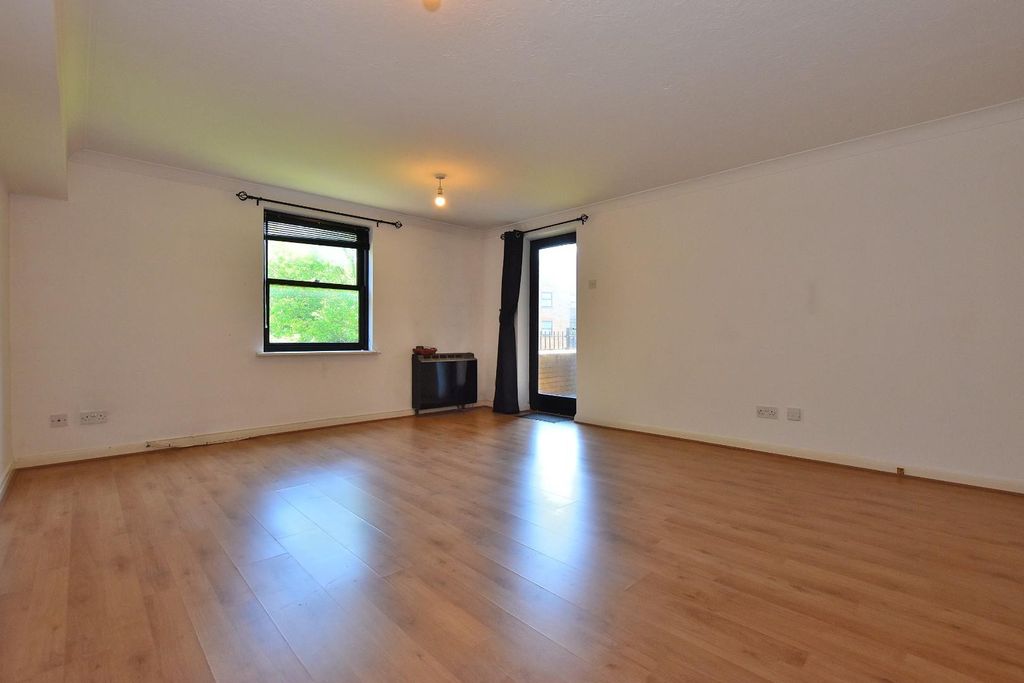 Property photo 2 of 6 Dsc_0670.Jpg