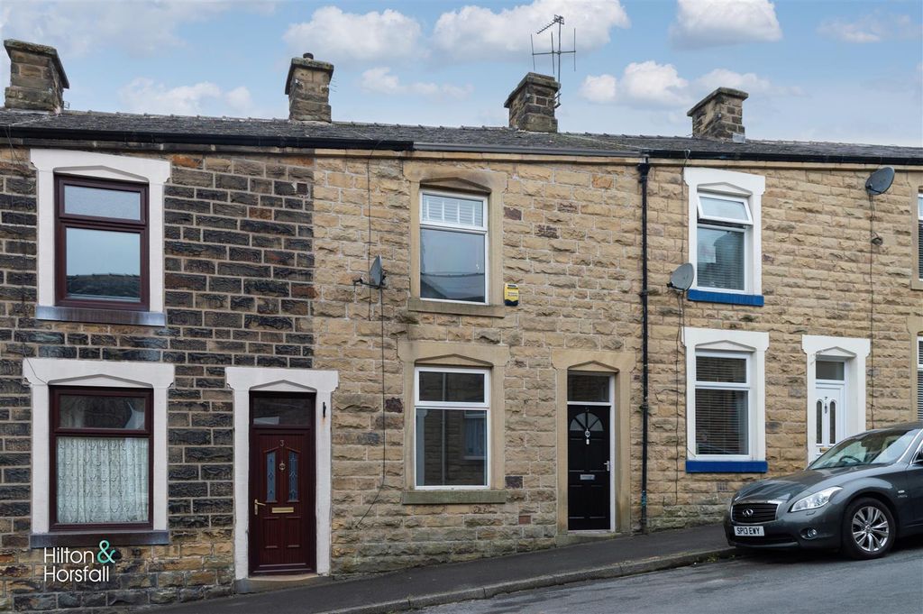 Property photo 1 of 11 Queen Street