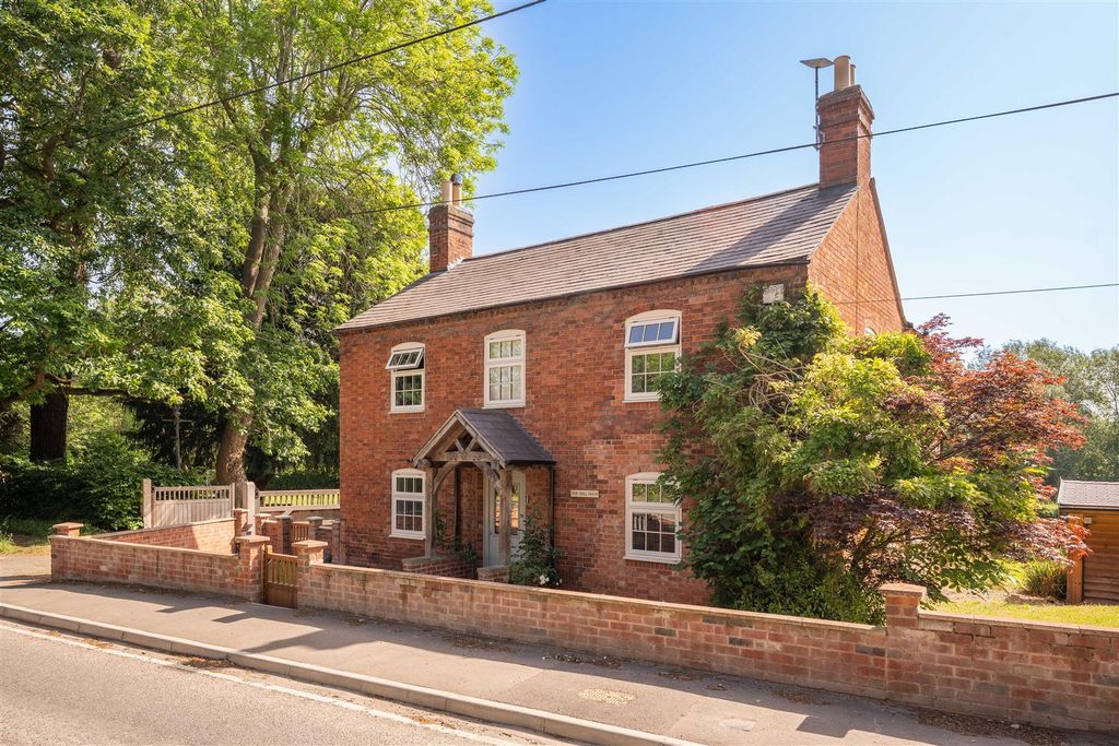 Property photo 1 of 50 Mill House - Creative House Studio-00348.Jpg
