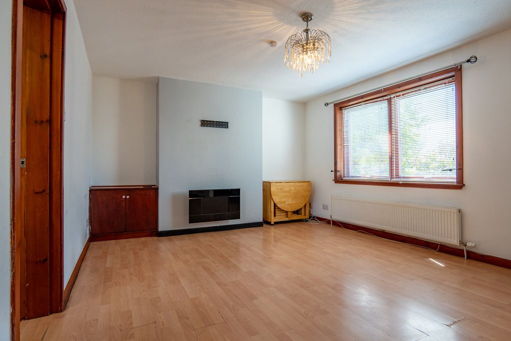 Property photo 3 of 25