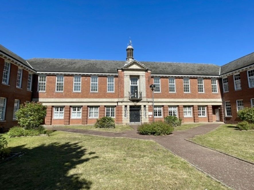 Property photo 1 of 5