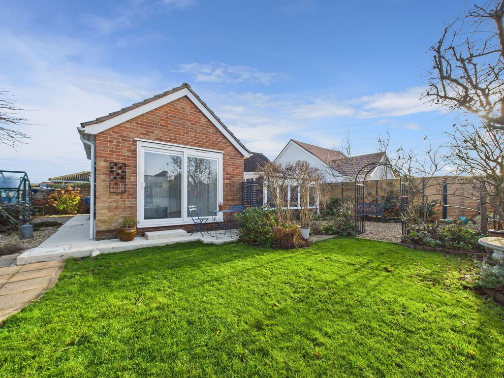 Property photo 2 of 20