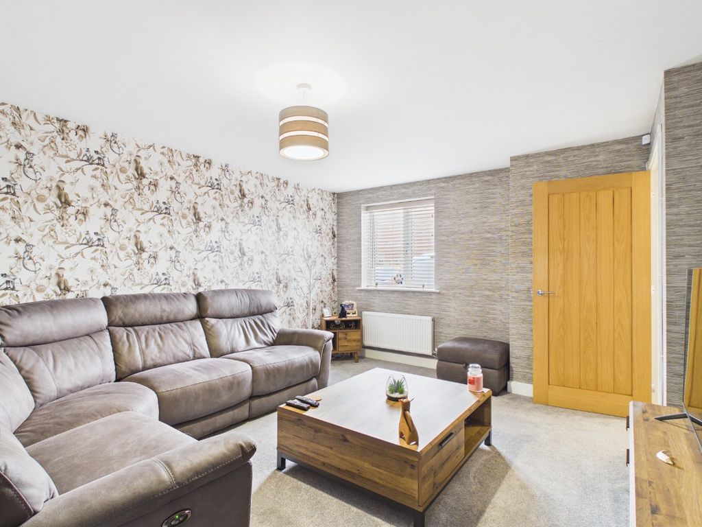 Property photo 3 of 20 4904237