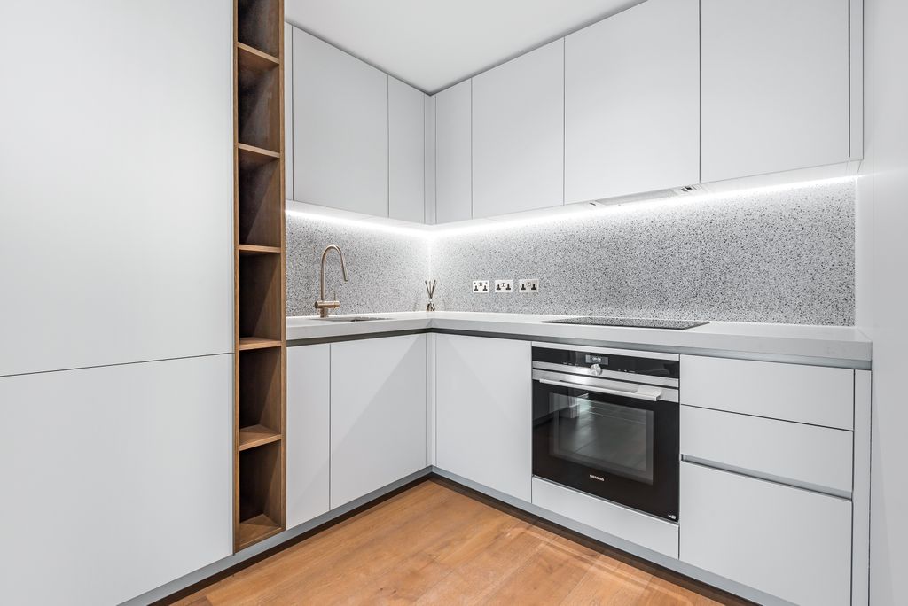 Property photo 3 of 17 Kitchen.Jpg