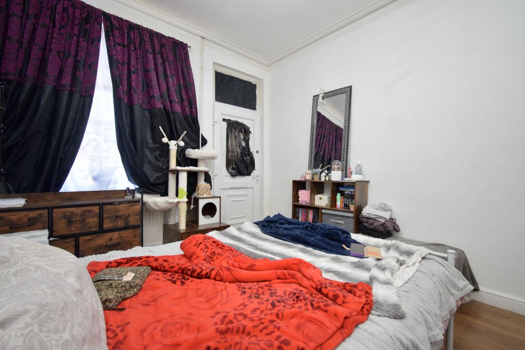 Property photo 3 of 10 Gallery