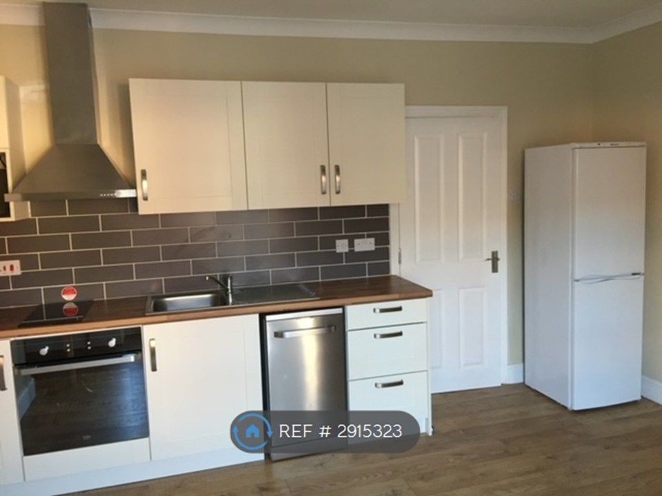 Property photo 3 of 11 Kitchen Living Room