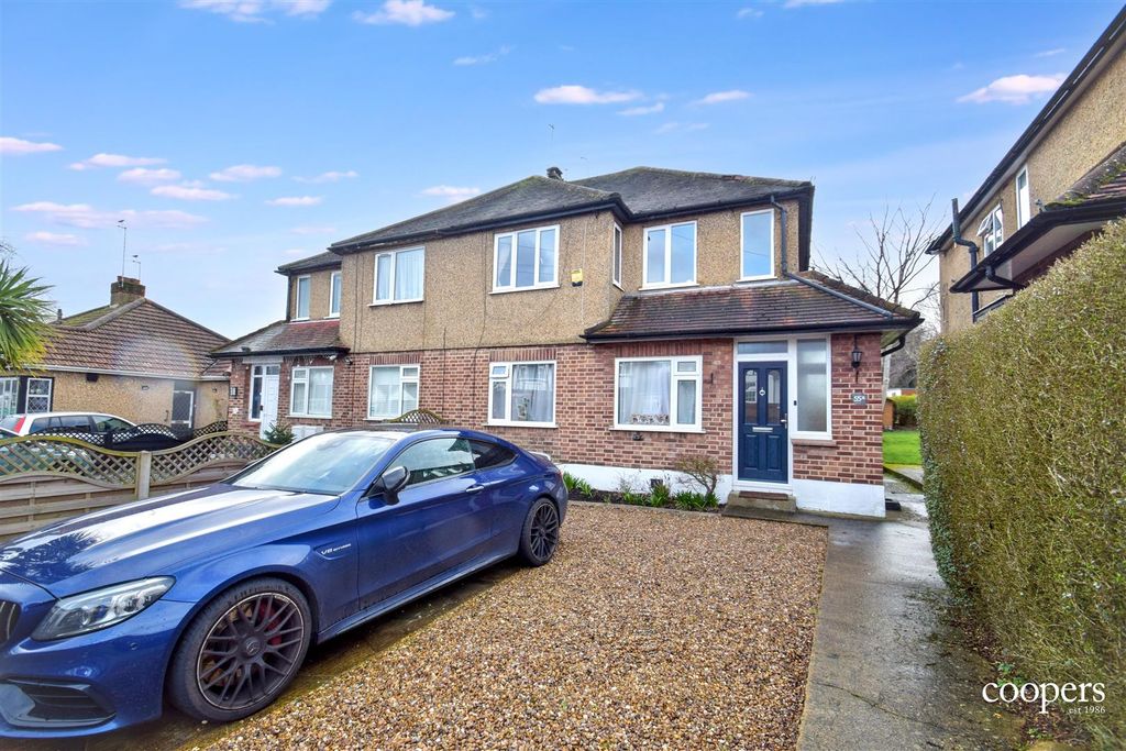 Property photo 1 of 7 External