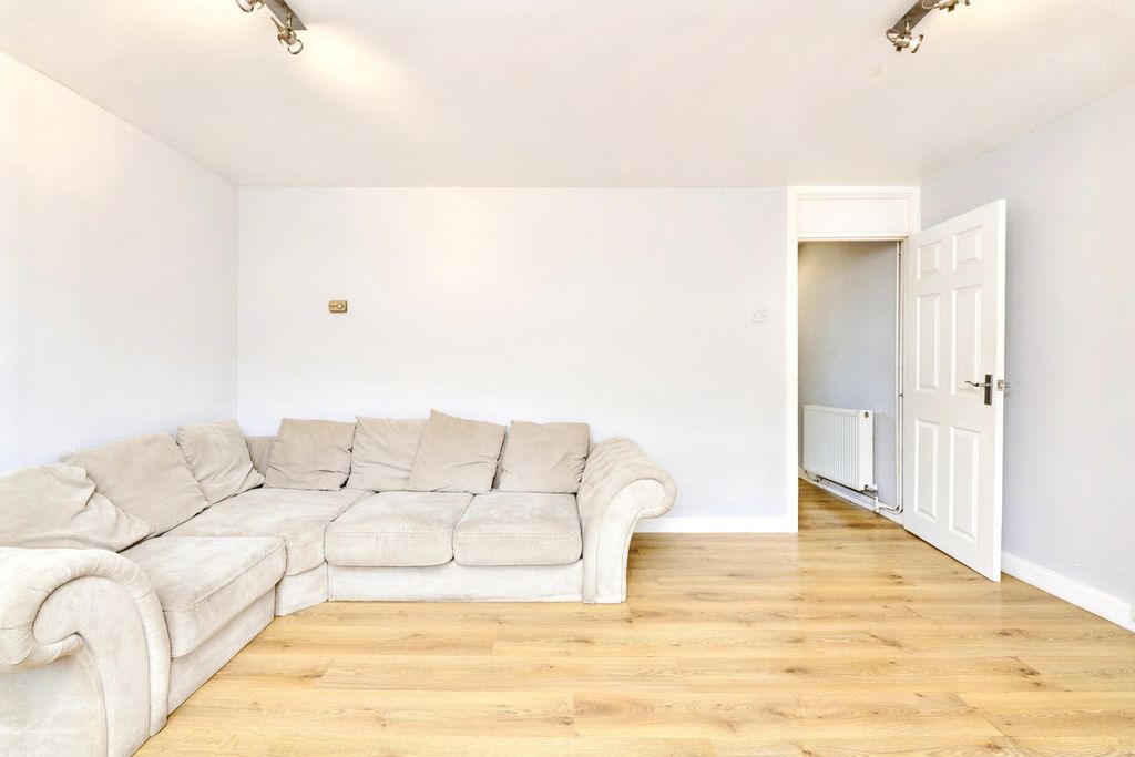 Property photo 3 of 12 Image 3