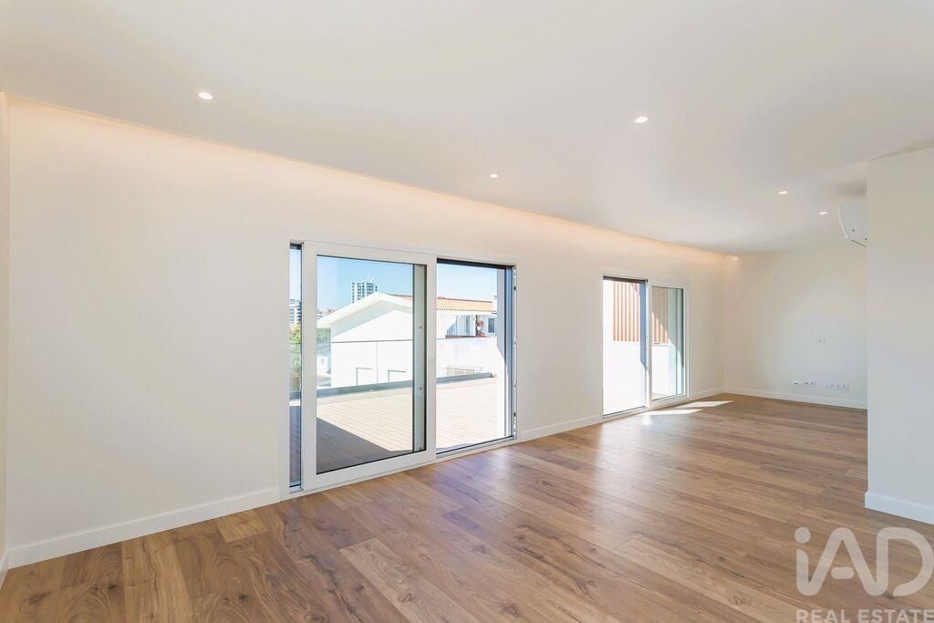 Property photo 3 of 30