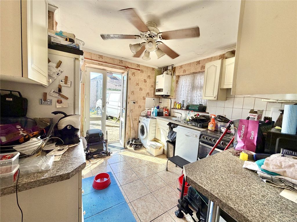 Property photo 3 of 8 Picture No. 04