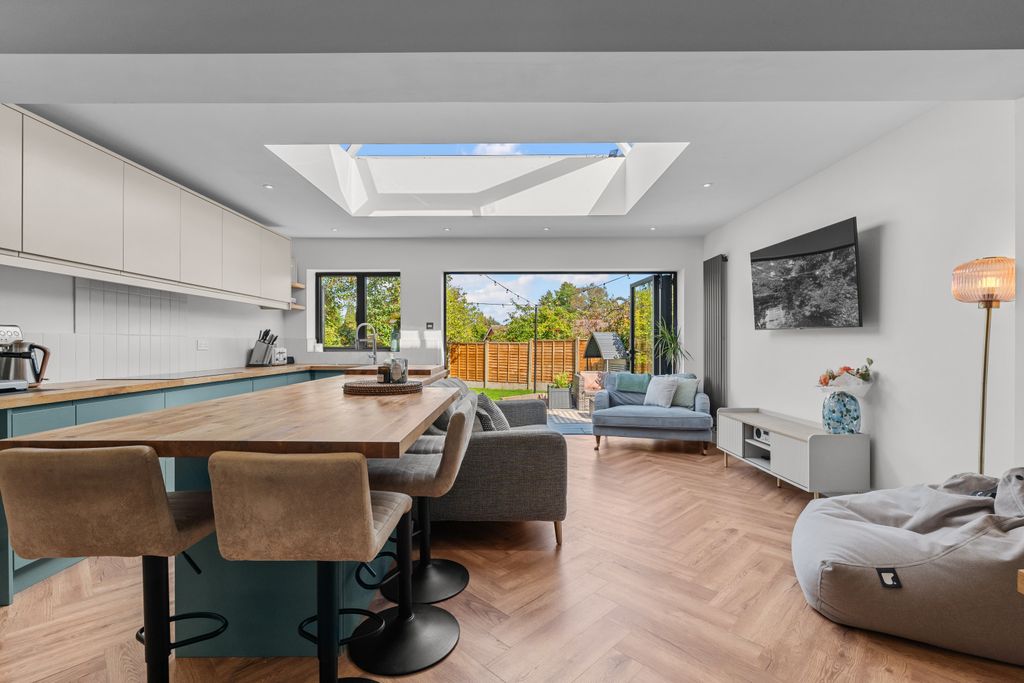 Property photo 3 of 25 Open Plan Kitchen Living