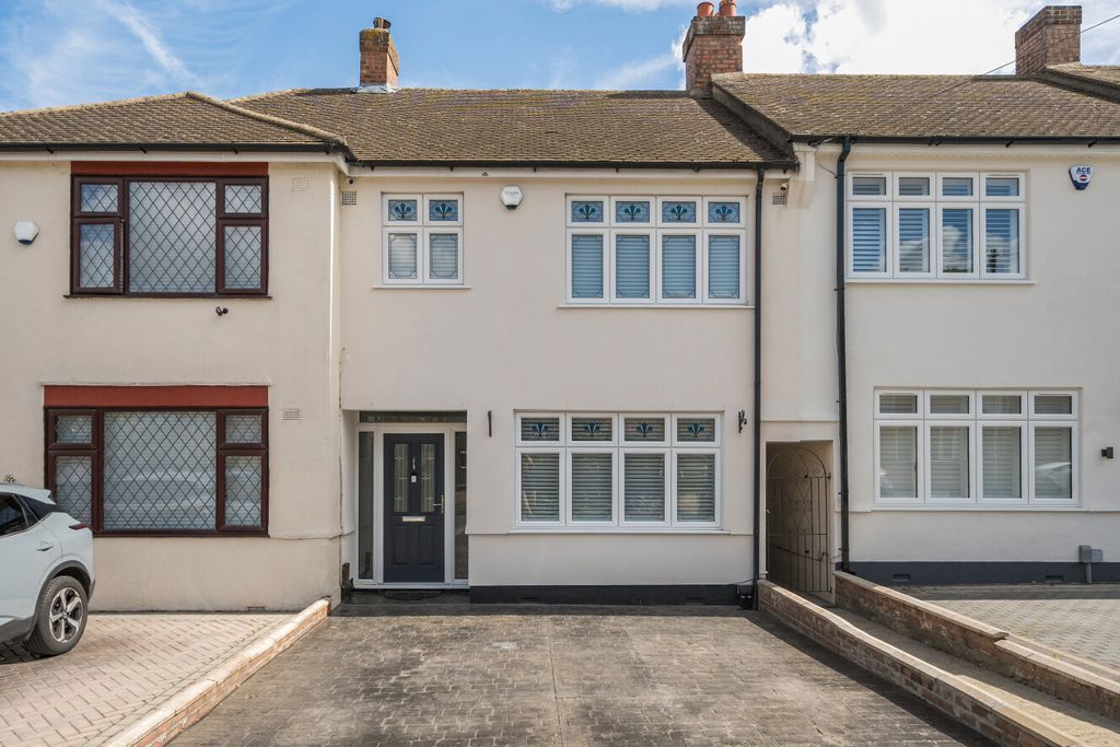 Property photo 1 of 17 1513252-19-6A96d1...