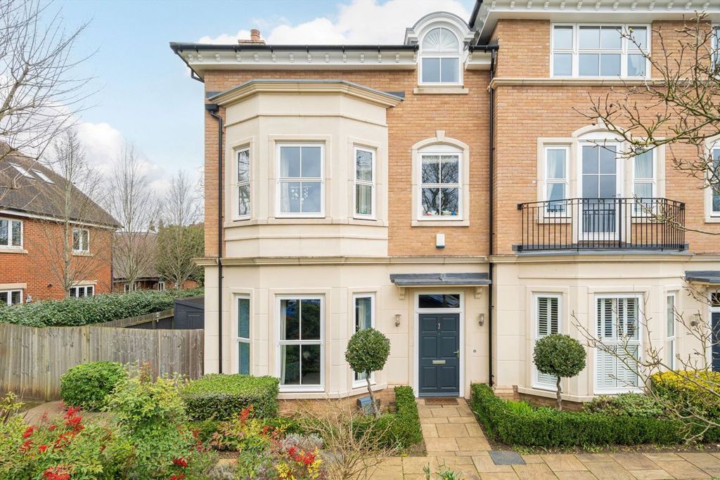 Property photo 1 of 21