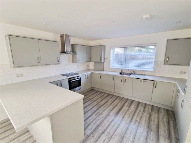 Property photo 2 of 12 Photo 02