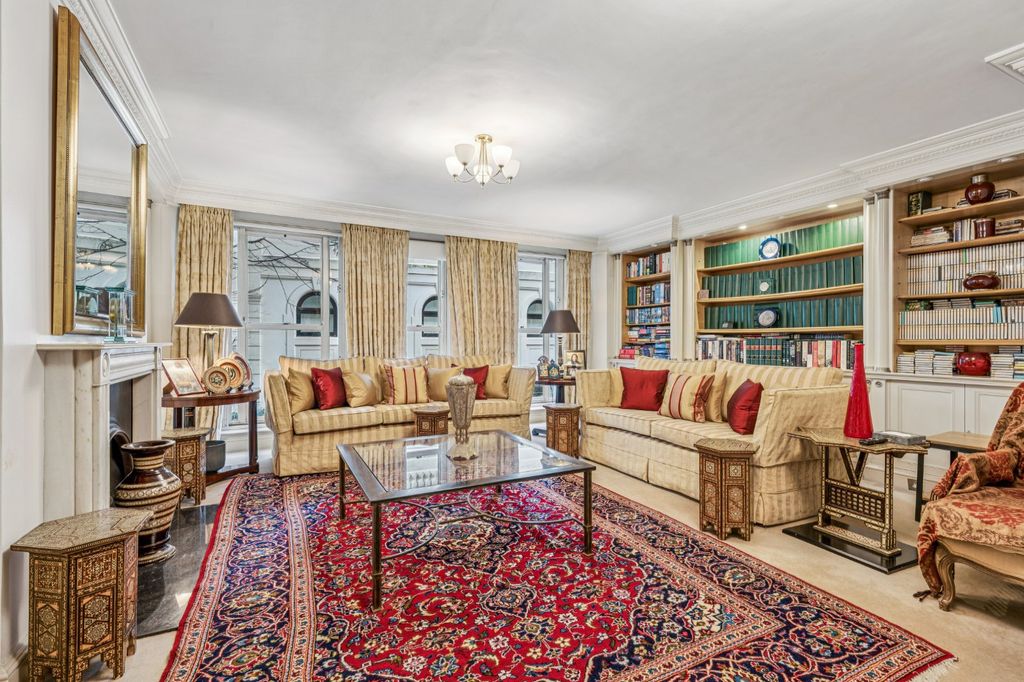 Property photo 2 of 20