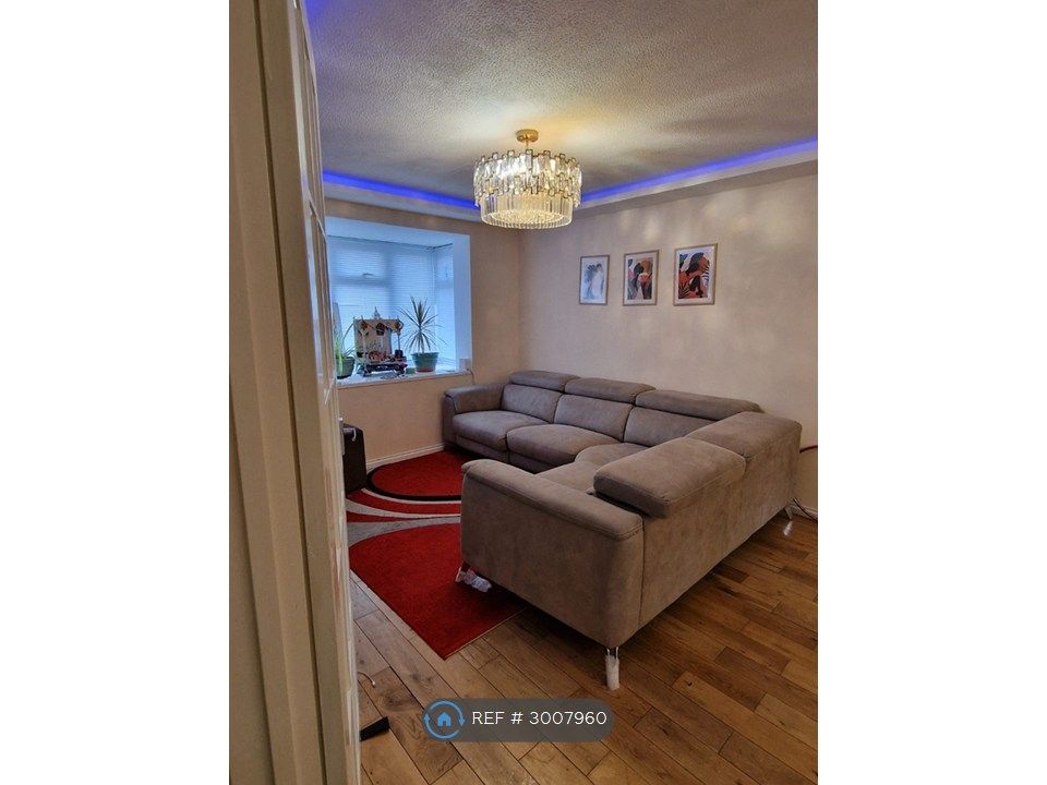 Property photo 3 of 15 Living Room
