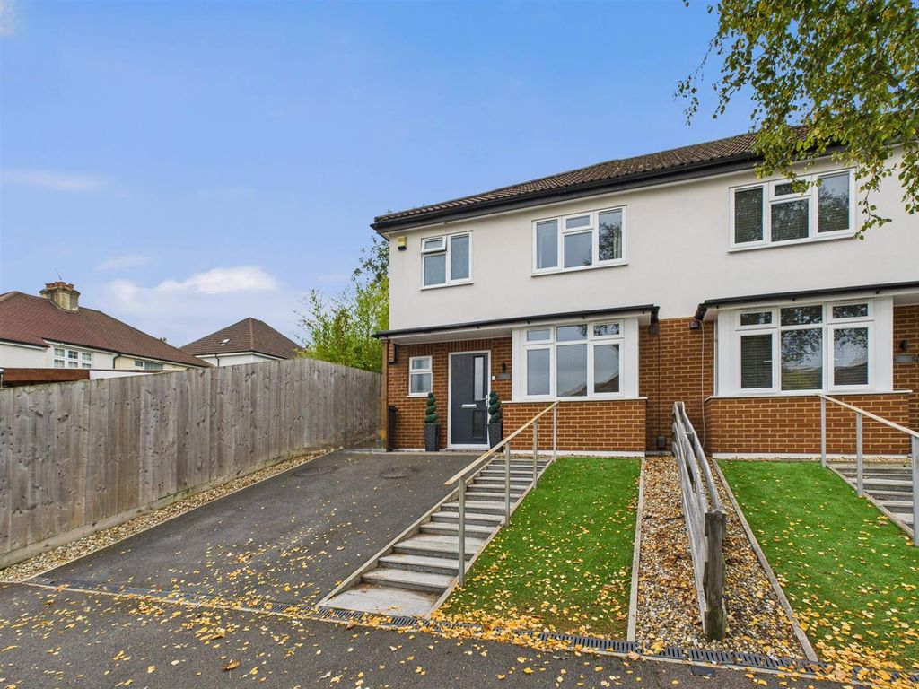 Property photo 1 of 20 Cam02885G0-Pr0496-Still024.Jpg