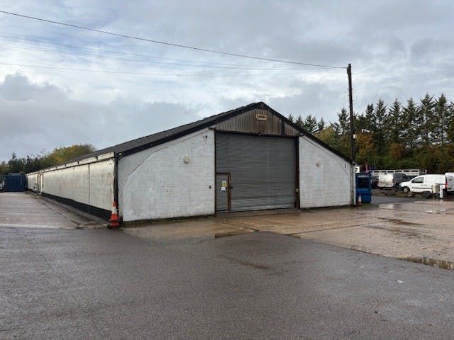 Property photo 2 of 5 1 Thurley External1 25.Jpg