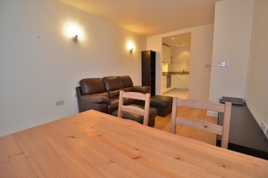 Property photo 3 of 12 Lounge