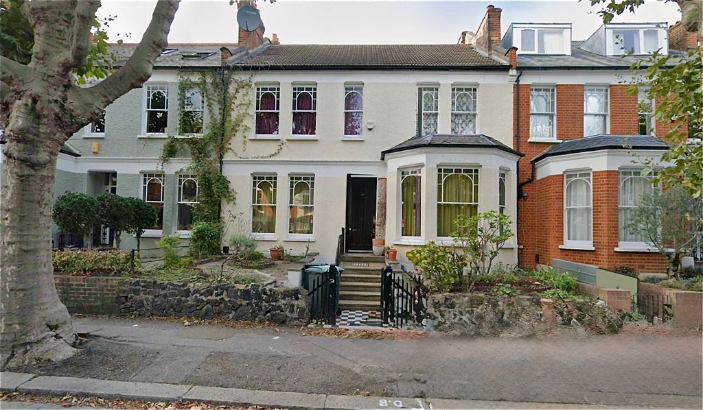 Property photo 1 of 2