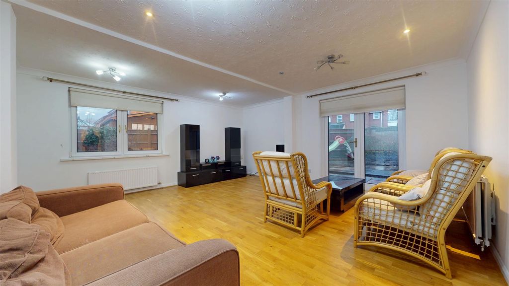 Property photo 2 of 15 12082025_173458.Jpg