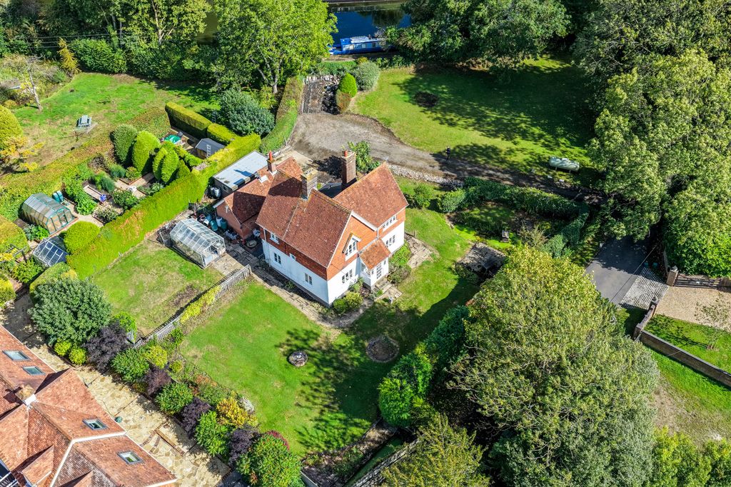 Property photo 1 of 24