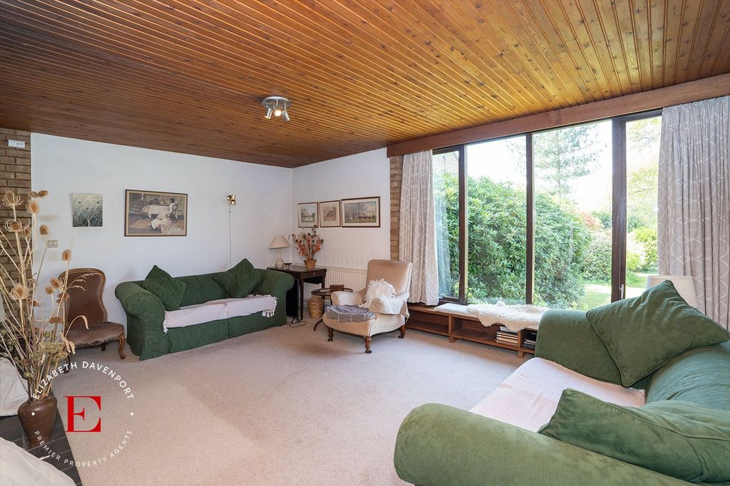 Property photo 3 of 27