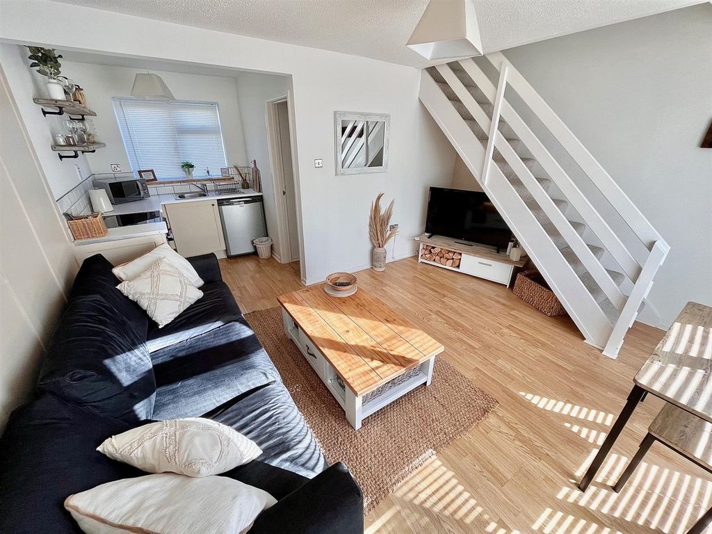 Property photo 2 of 9 Open Plan Living Room/Kitchen