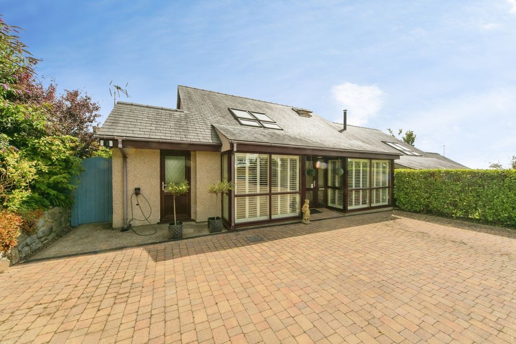 Property photo 1 of 18 Pbox-Img.Jpg