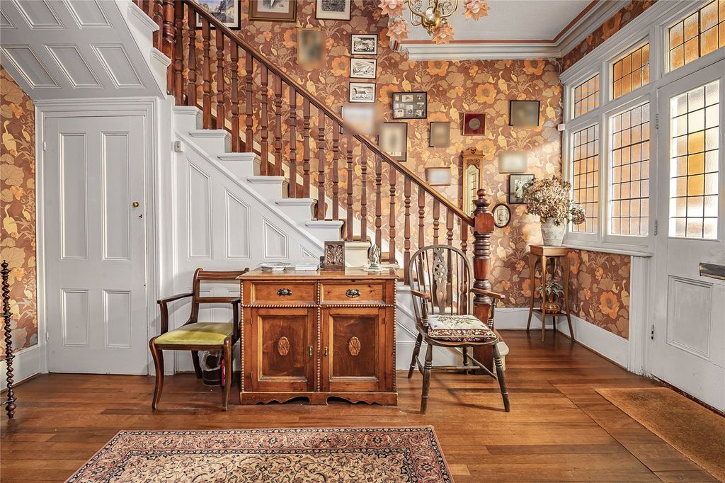 Property photo 3 of 28 Hallway