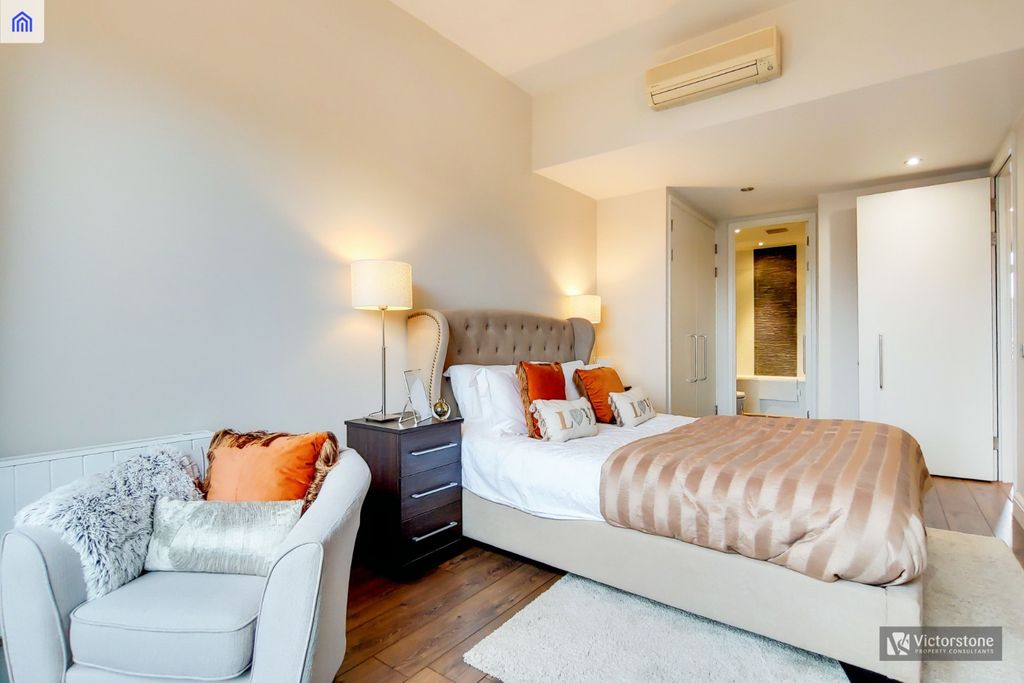 Property photo 3 of 14 1924264