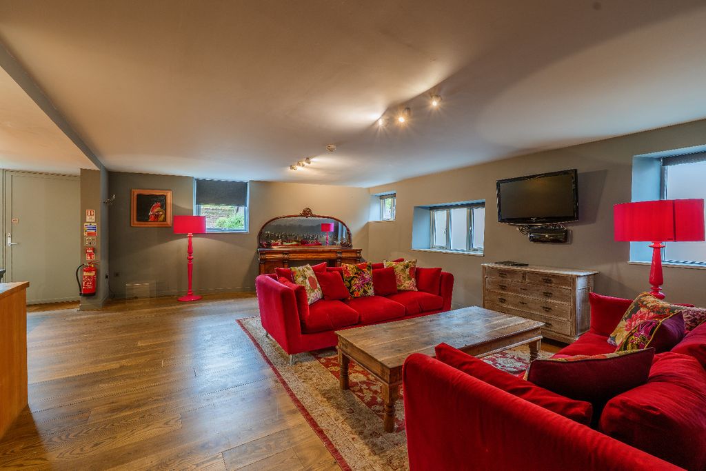 Property photo 3 of 25 4620786