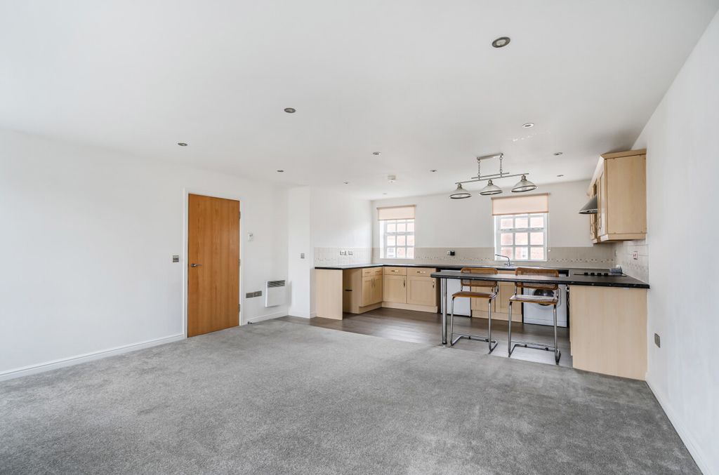 Property photo 3 of 22 1386334-22-692d76...