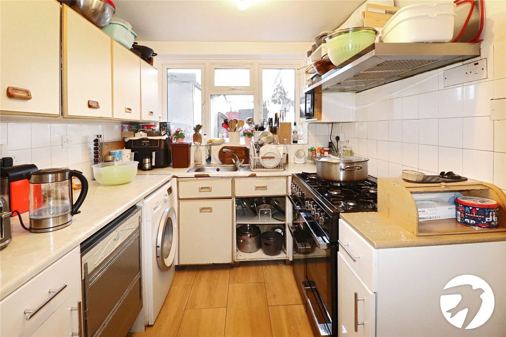 Property photo 3 of 17 Picture No. 10