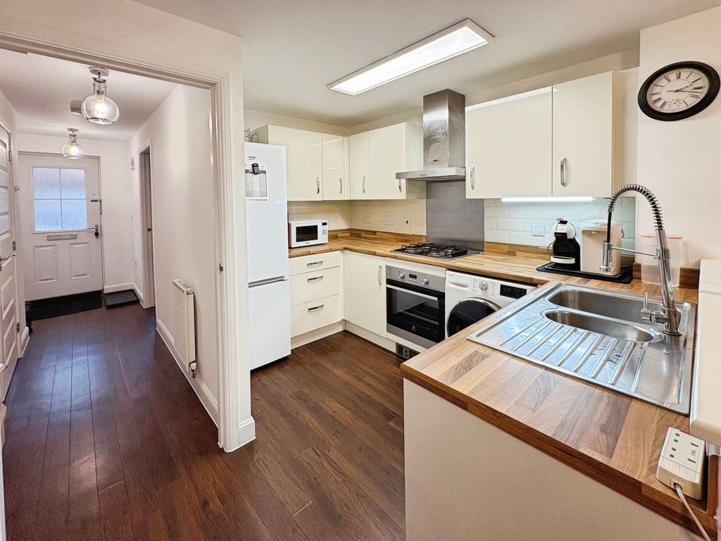 Property photo 3 of 19 97F92066-Img_7852