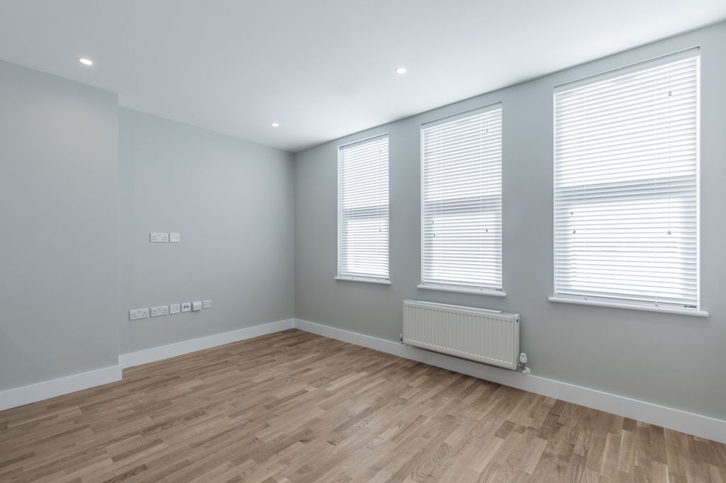 Property photo 3 of 10 Living_Room (Example)